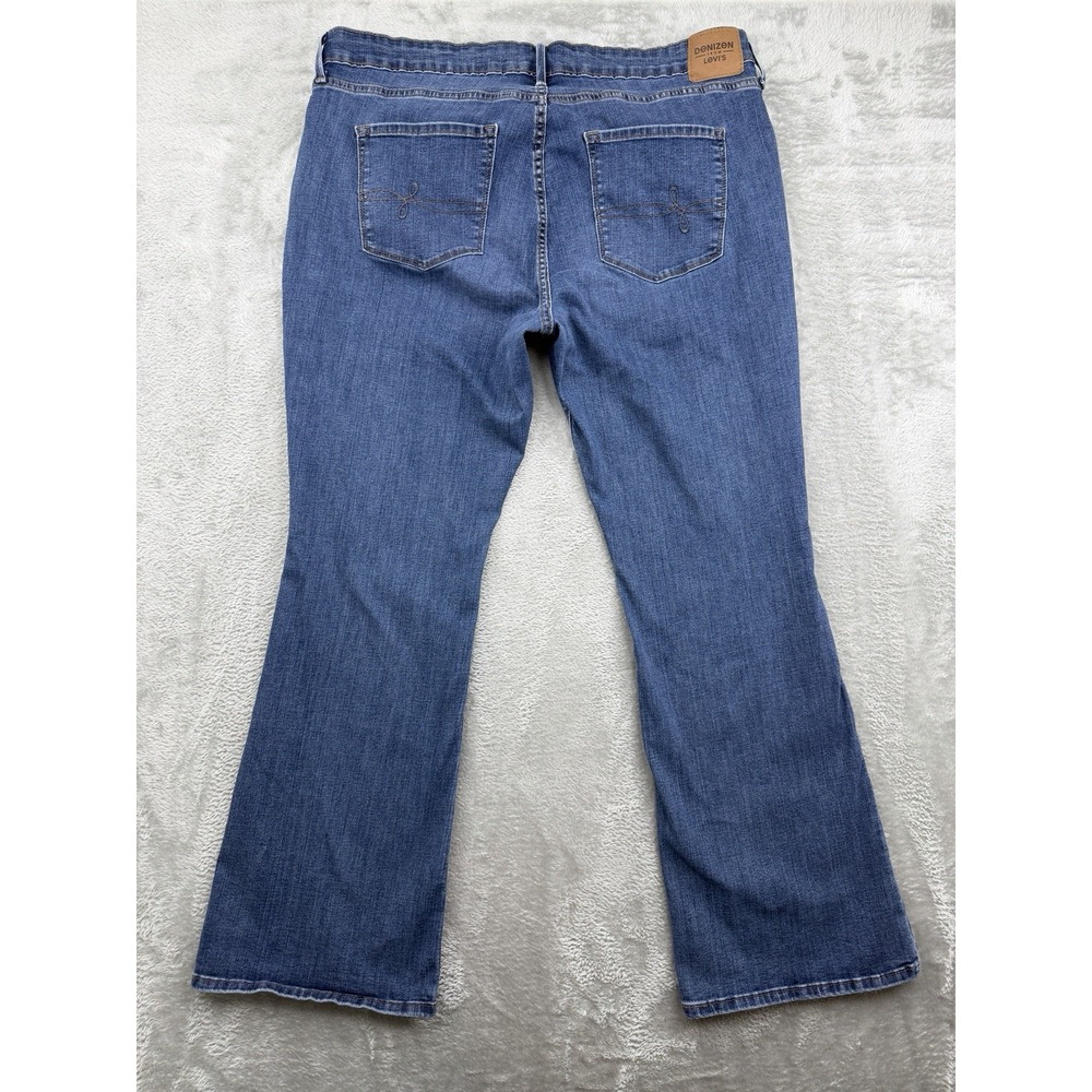 Denizen from Levis Mid-Rise Bootcut Jeans Medium Wash Size 34x32 Measured 36x30 - Picture 2 of 11